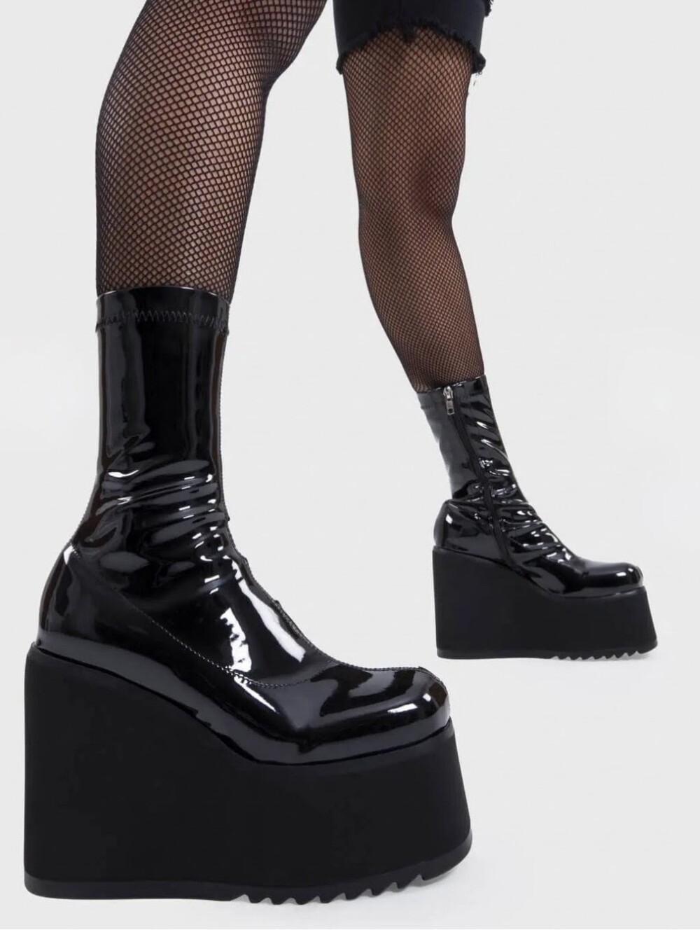 Lights Out Chunky Faux Patent Platform Ankle Boots Size 6 Us